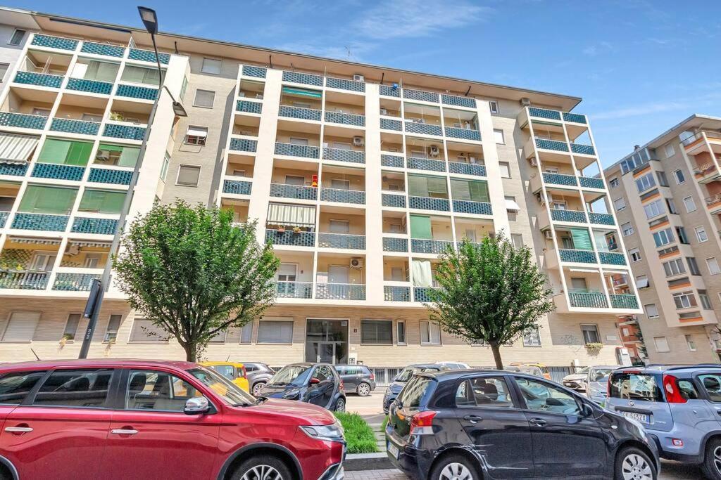 Alessia'S Flat - Caroli Apartment Milan Exterior photo